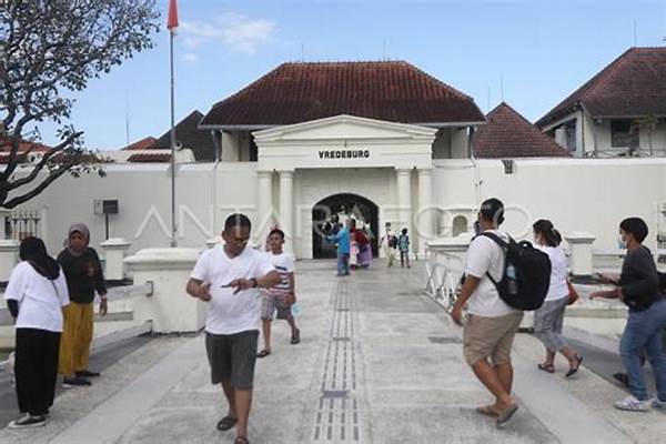 Wisata! Kemenparekraf Dorong Pengembangan Destinasi Wisata Sejarah Benteng Marlborough Bengkulu!