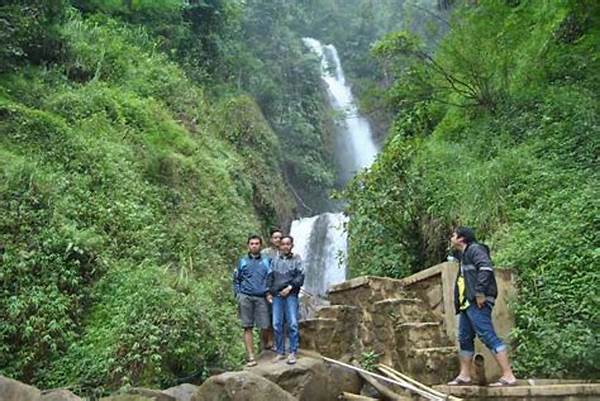 Infrastruktur! Jalan Menuju Wisata Curug Sembilan Di Kecamatan Bengkulu Utara Rusak Parah!